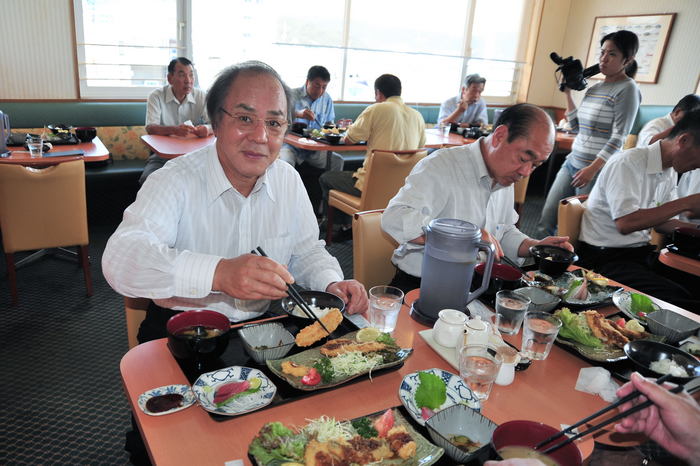 2010-ngo[2.jpg